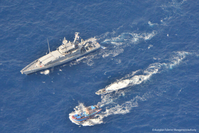 Australian patrol boats chase illegal fishers © Australian Fisheries Management Authority.
