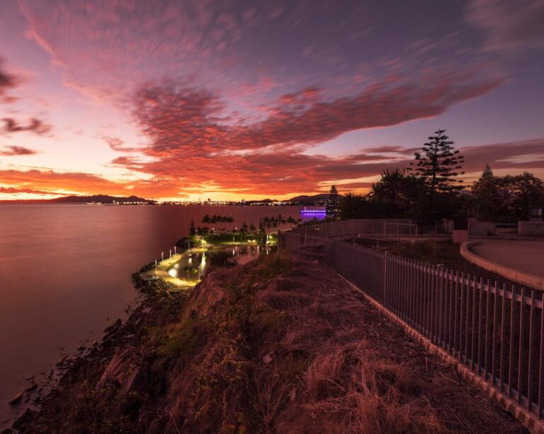 Townsville: Reef City on the Coral Sea