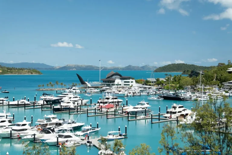 Hamilton Island: Gateway or Tourist Trap