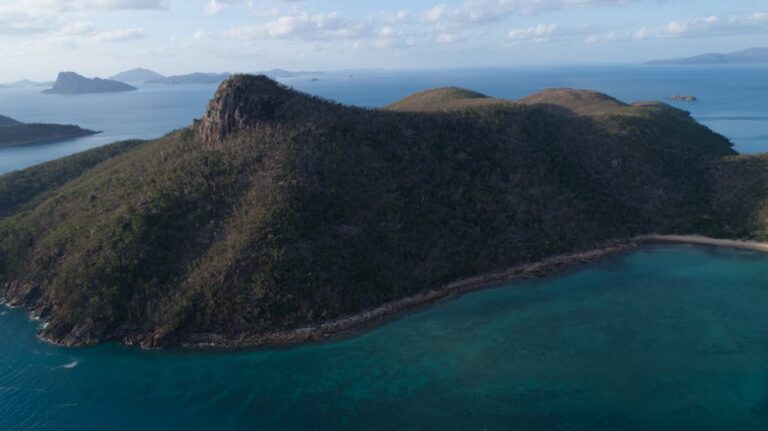 The Whitsunday Islands: A Complete Guide