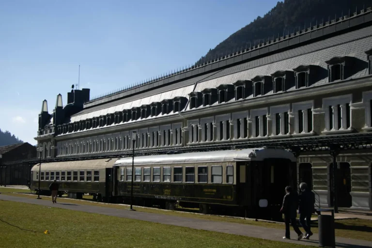 Luxury on the Great Barrier Reef: Worth the Splurge or Overpriced?